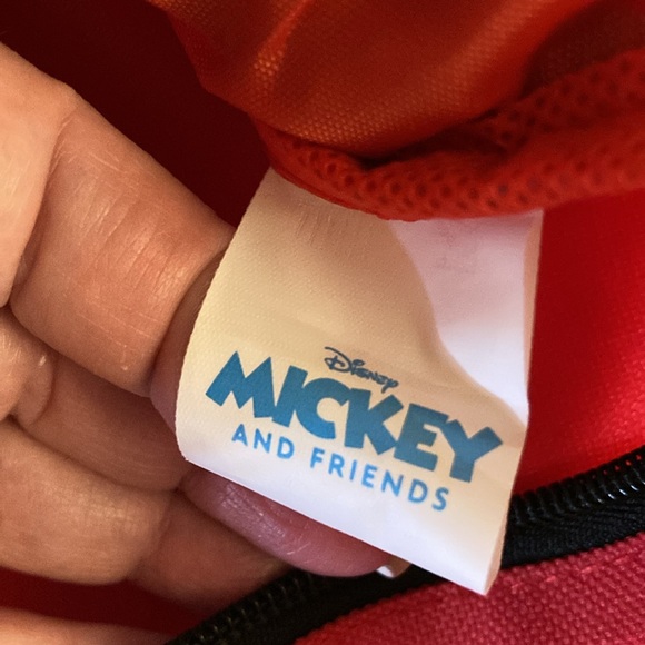 NWOT - Genuine Disney Mickey Mouse ❤️ Red Crossbody Bag Strap & Zippered Pockets - Picture 2 of 9